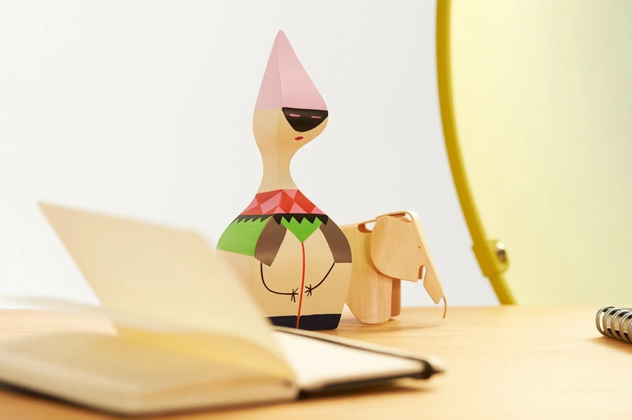 Vitra puinen nukke numero 6 - Image 4