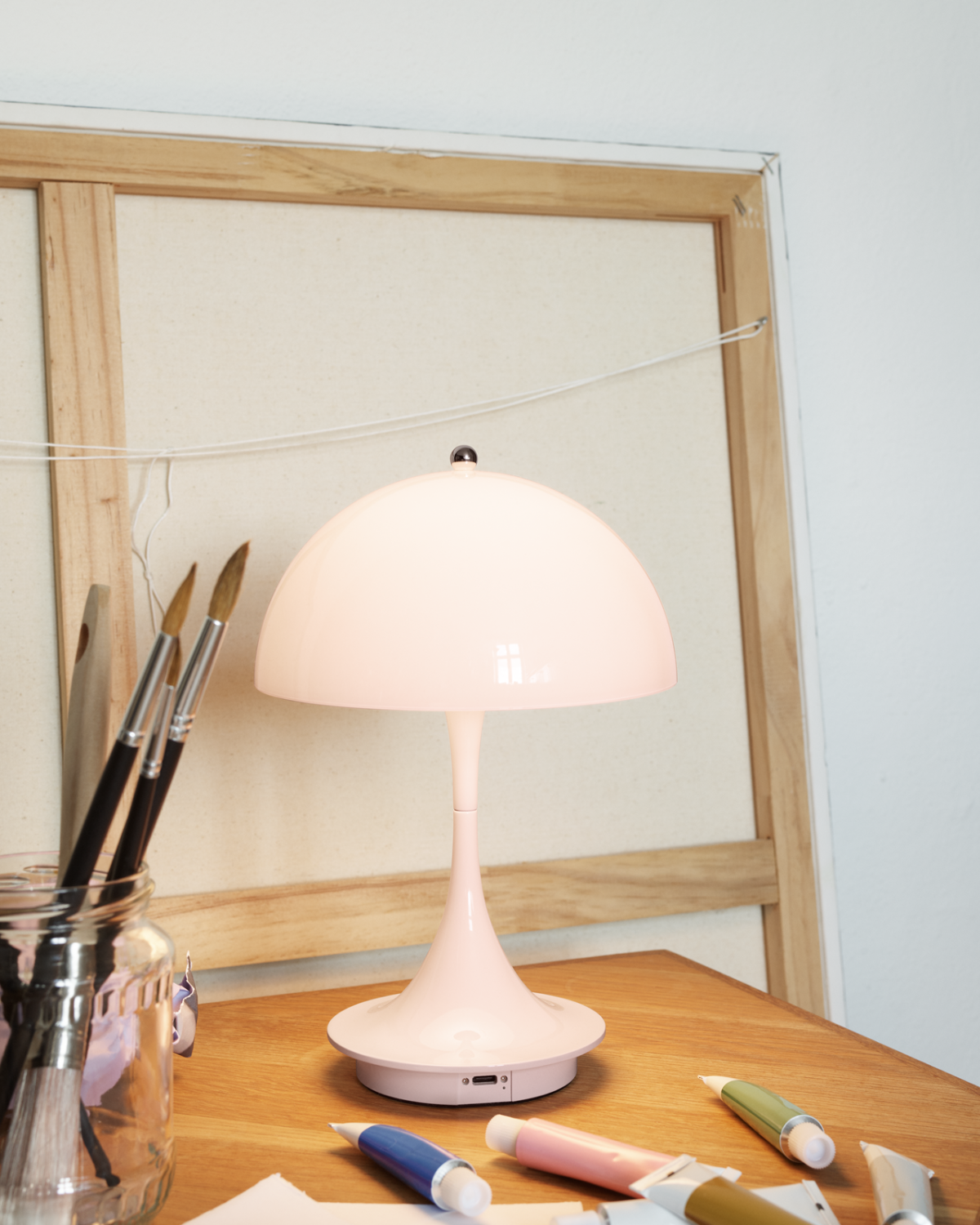 Panthella 160 Portable V3 ladattava pöytävalaisin, opaali vaaleanpunainen - Image 5