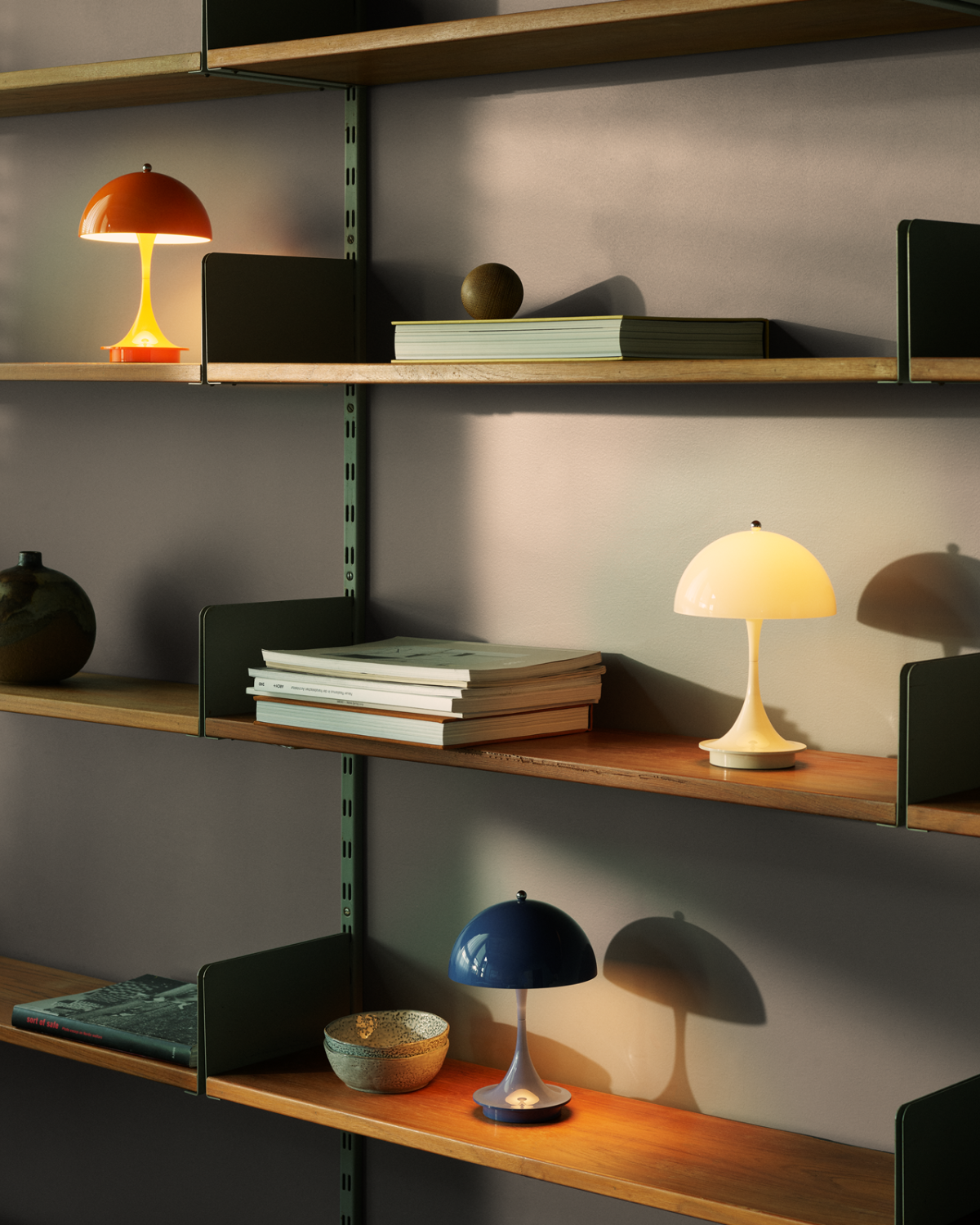 Panthella 160 Portable V3 ladattava pöytävalaisin, indigonsininen - Image 6