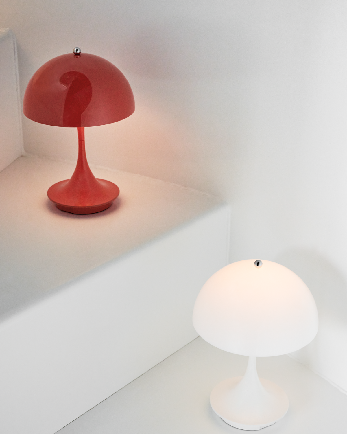 Panthella 160 Portable ladattava pöytävalaisin, opaali valkoinen - Image 9