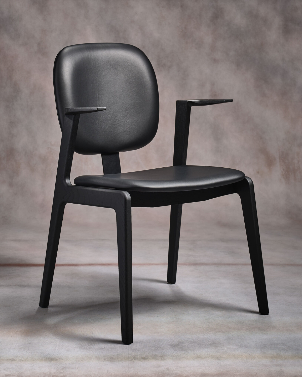 PBJ Cliff Arm tuoli, musta tammi, nahkaverhoilu - Image 5