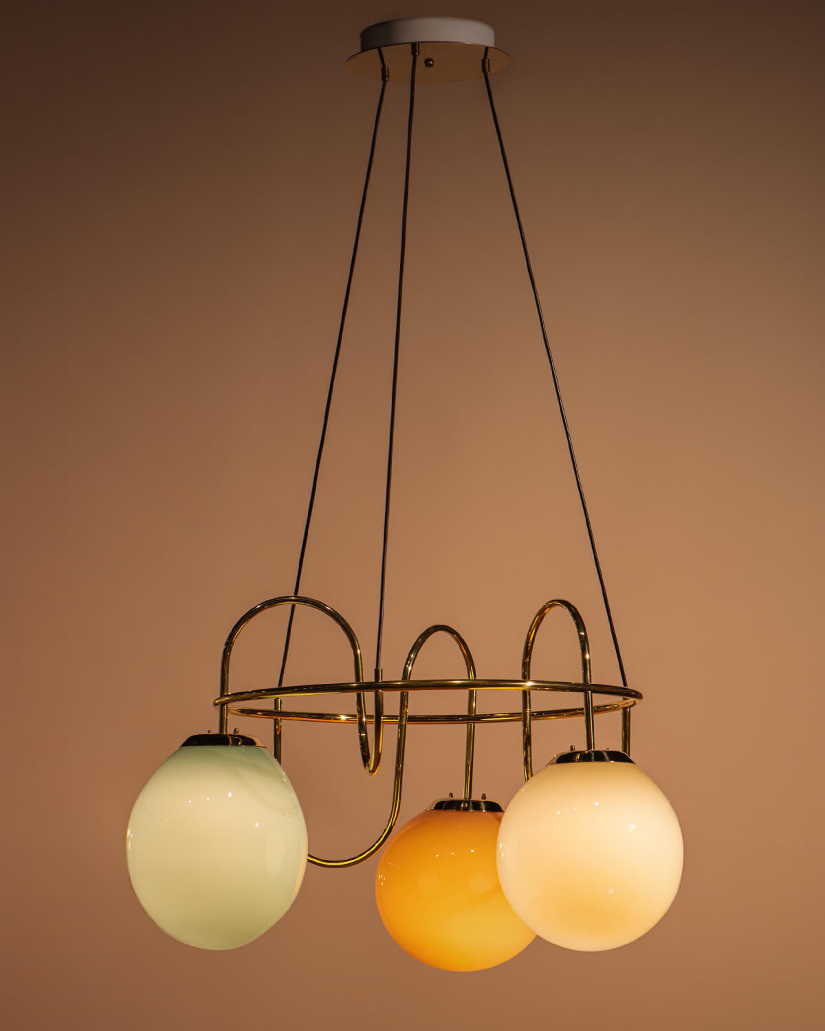 Gravitas Ring valaisin