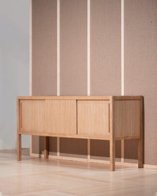 Näyttely senkki, tammi