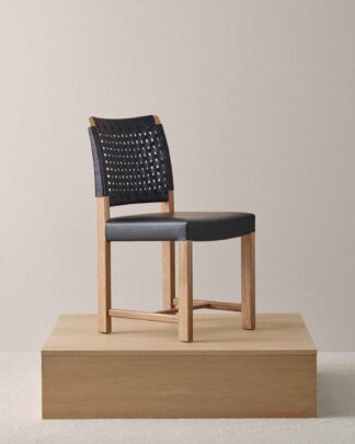 Näyttely tuoli, tammi, musta nahkapunos / musta nahka